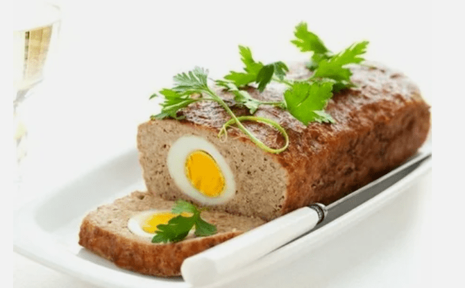 Rolo de carne cun ovo na dieta de Ducan
